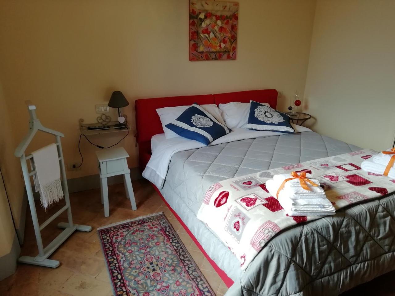 Casa Dolce Casa Bed & Breakfast ปีเอนซา ภายนอก รูปภาพ
